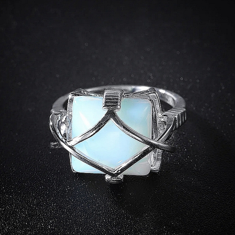 NIB Unique Bohemian Style Moonstone Silver Boho Statement Ring Size 7 - Picture 8 of 10